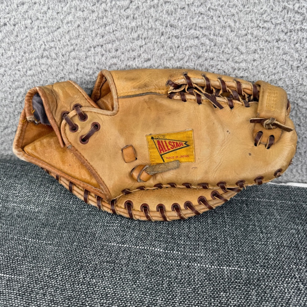 Vintage All-Star T-66 Catcher's Mitt Made in Japan Hand Formed Professional RHT